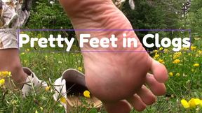 PrettyFeetinClogs