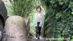 Old and young couple's wild amateur FFM threesome