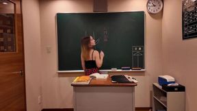 Cette Jolie Femme Veut Nous Donner Une Lecon De Porno Avec Son Jouet