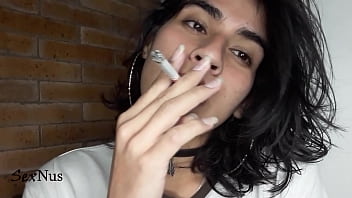 fumando como perra