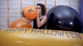 Bailey Paige: Happy Hallowloon - MP4