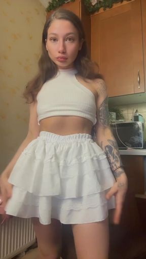 twerks his naughty ass for his perverted stepdad