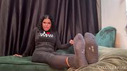 After gym sweaty JOI POV- Ebony Goddess Luna Law gives your jerk off instructions and teases you with yoga pants, stinky socks and wrinkled sol