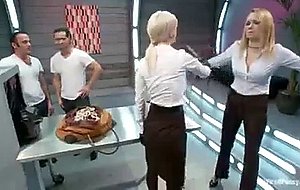 Sexy TSA Agent has the Tables Turned and Finds Herself the One Getting Inspected