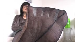 Strict Foot-sniffing Training in May! Part 2, Lady Victoria Valente