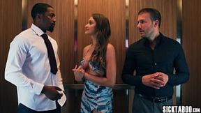Blonde bombshell Gizelle Blanco gets devoured in the elevator by two horny🥵 dudes
