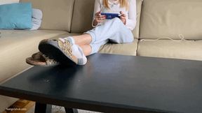 GAMER GIRL KIRA IGNORING YOUR WHILE PLAYING NINTENDO - MOV HD