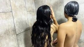 lesbian sex enters stepsister