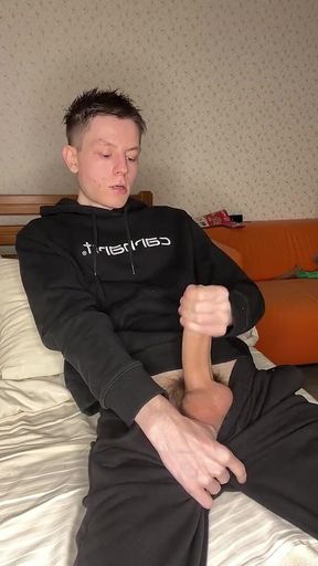 Young Guy’s Epic Cumshot Reveal