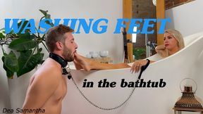 FOOT WORSHIP IN THE BATH ( Smartphone Version )