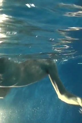 Gay dudes fuck by the swimming pool