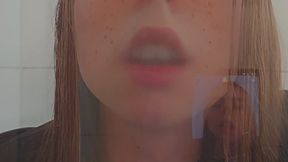 GlitterGiiiirl´s Pignose Face Behind Glass with Removable Brace: Playful Dental Pignose Fetish Session