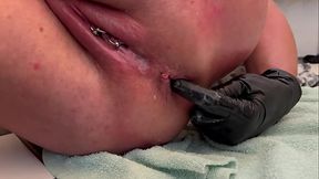 Anal Fingering Masturbates with Pee on the End