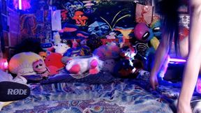 Shrinking The Roomie To Sprinkle Size While I Masturbate + Cum Hard