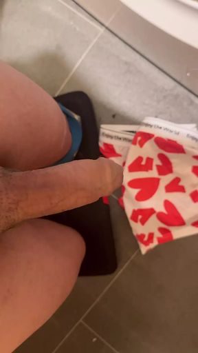 Young 19yo Perv Boy Cums On Fresh Underwear And Puts It Back In The Washing Machine