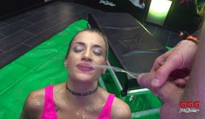 Silvia Dellai cumshot pissing