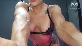 Live Muscle Seduction: 30 Minutes of Power & Temptation