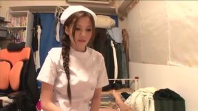 Hot nurse Ameri Ichinose takes good care of her patient