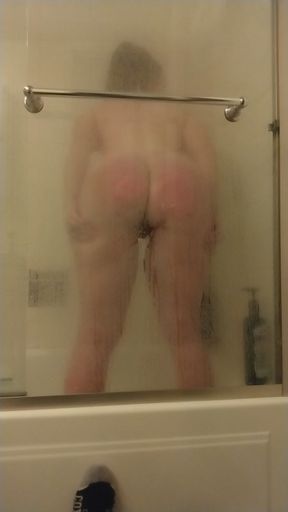 Shower Twerk