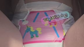 Starting the day bathed in sunshine & a clean white diaper Tinylittlebabyg could use a hand picking an outfit