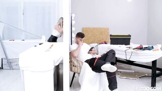 Curvy Babe Carla Boom Gives A Wild Ride To Her Horny Employee