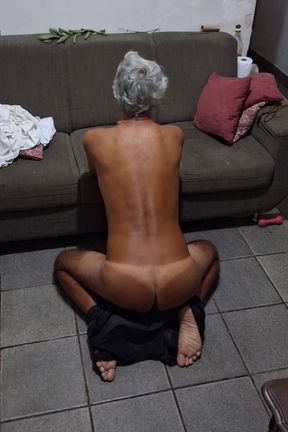 Naked ladysilva showing off her tanned ass with sexy mark come fuck me