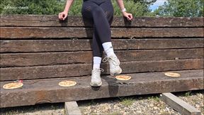 Getting my New Balance 530s Dirty by Crushing Pizzas