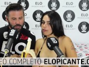 PEQUITAS CHUPA LA BANANA CON CREMA EN EL CUARTO PICANTE