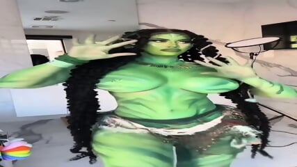 SEXY BIG TITS LATINA 2