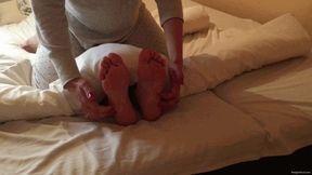 TICKLING MATURE FEET OF LADY GINA - MP4 Mobile Version