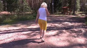 Yellow big ass flashing outdoor 2