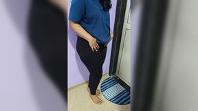 Horny Indian Masterbates in Office during Lunch Break