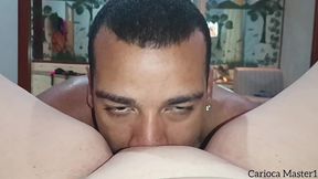 amiga da familia veio tirar ferias e me levou para o motel