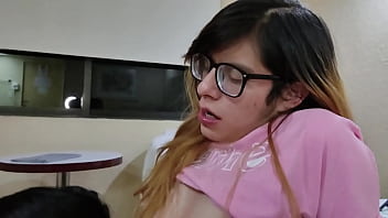 Big titty MILF make me a blowjob