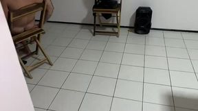 corno amador cuckold pegou a esposa novinha gostosa hotwife dando pro personal na sala