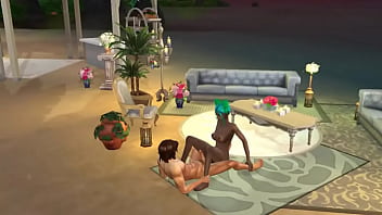 Парень трахнул сочную шоколадку с большой жопой на пляже и был замечен женой