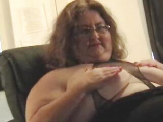 Nurse vicki dances and disrobes in webcam show part1