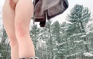 Hardcore tgirl strips and jerks herself in the snow