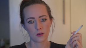 Sexy Close Up Girl Smoking – Beautiful Face Tease