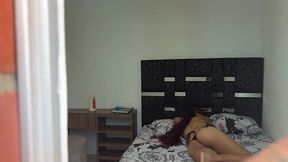vecina infiel, le gusta que me la folle... le doy dedo por su rica vagina la muy puta gime y grita de placer