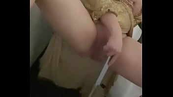 REAL ELITE ESCORT GIRL MASTURBATING HER PINK PUSSY IN SHOWER AFTER WORK WITH A CLIENT-ARABIAN SNOWWHITE-LOS ANGELES AMATEUR- UNITED STATES OF AMERICA