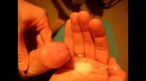 Amateur Webcam Masturbation and Cum