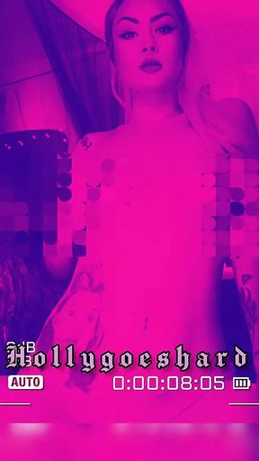 Hollygoeshard video 301515