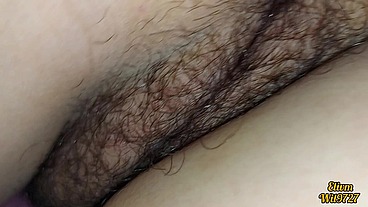 Mi Hermanastra se me pone de culo para que le toque Su COÑO PELUDO