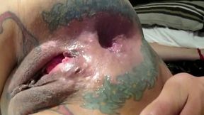 90 - mi hijastro trae al vecino con un amigo , se turnan para que chupapija y me cojan el culo toda la noche , horas de cojerme la boca y el culo sin parar