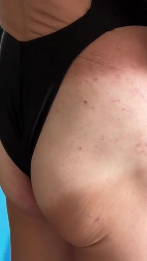 The Old Swimming Swimsuits Were so High-leg and High-cut Secretgakuen