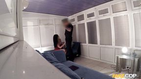 Policeman visits pornstar Jasmine Jae and lives out his Sexual Fantasy - Fake Cop