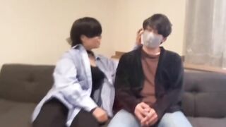 地味で素朴な女の子が逆ナンチャレンジ！声を掛けた男性がノリ良すぎてフェラさせてもらいました！