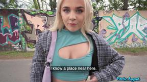 ”The Big Prague Sausage - Ellie Shou, Martin Gun”