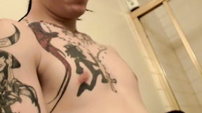 ”Tatted straight guy Blinx likes working on his shaft solo”